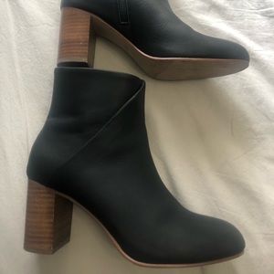 Boots-black